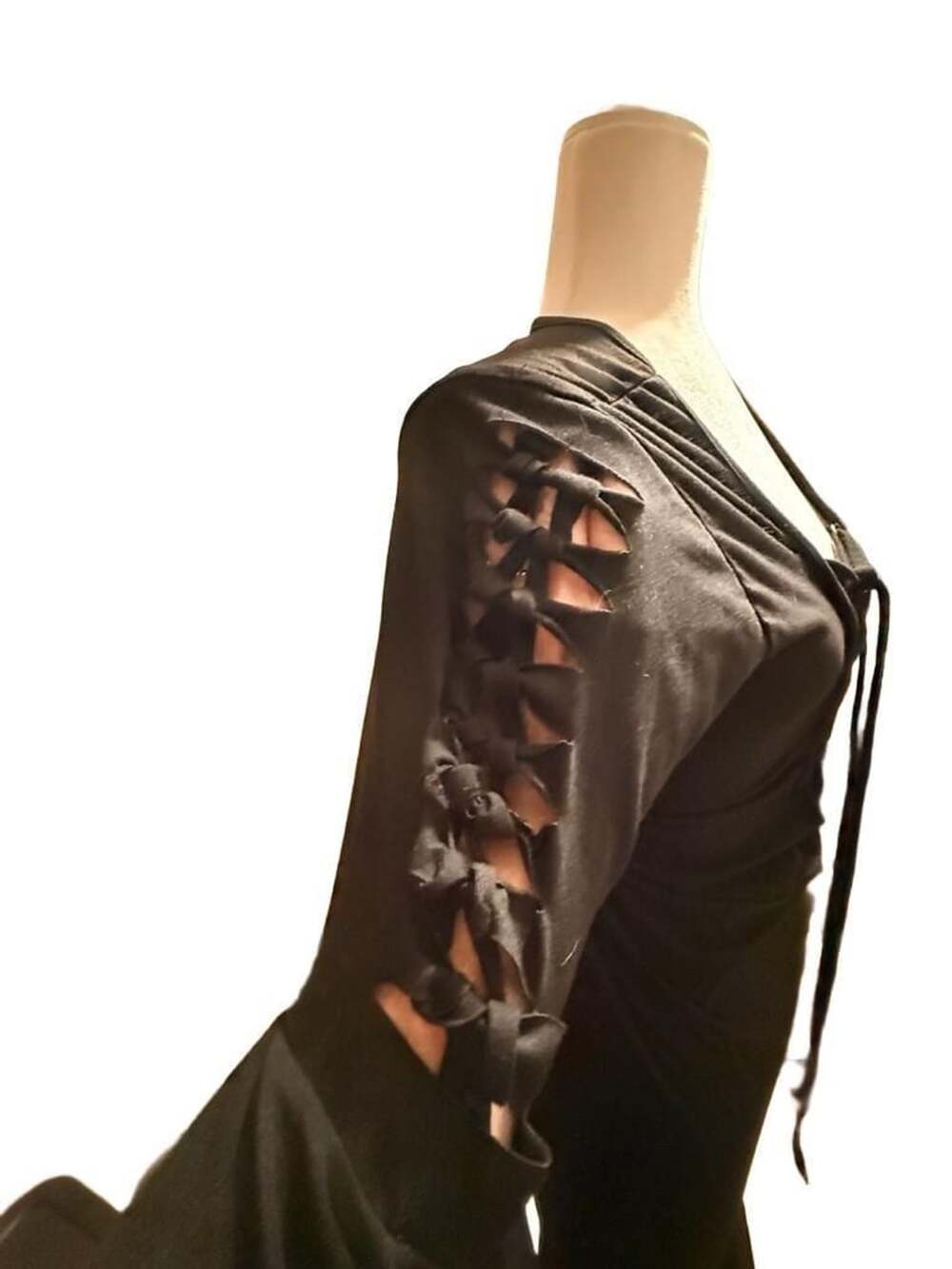Gothic Medieval Lace-Up Long Sleeve Black Dress Costume - Picture 5 of 10